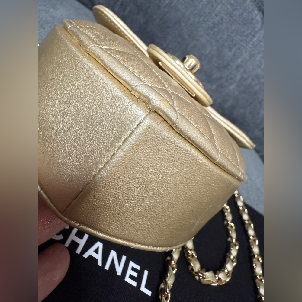 CHANEL mini heart flap bag lambskin crossbody - Picture 11 of 14